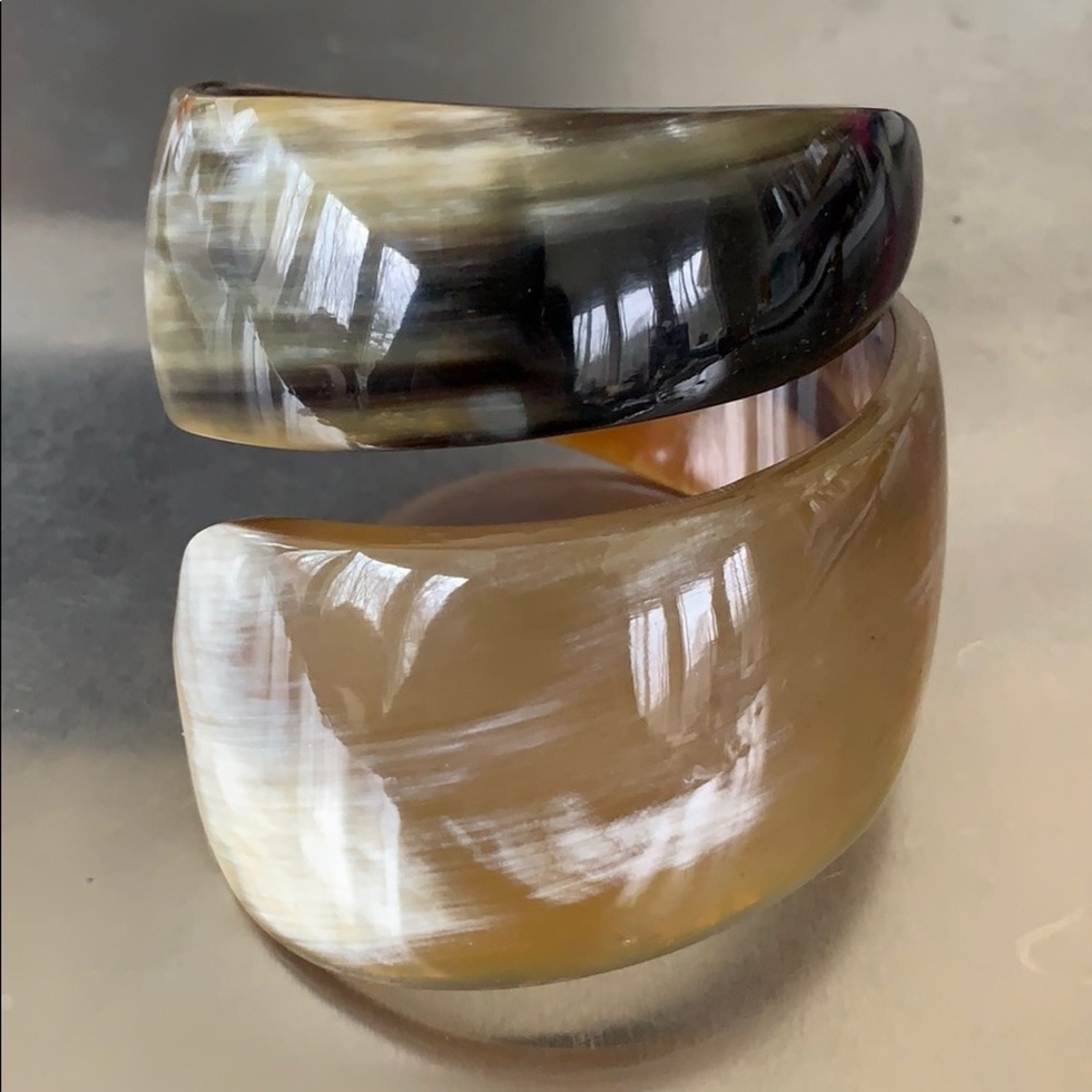 🎉HOST PICK 🎉NATURAL HORN WIDE CUFF BRACELET